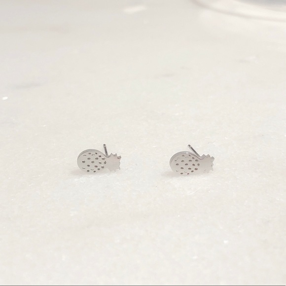 Stud earrings 🍍 - Picture 2 of 12